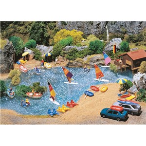 F130283  Łódki i deski surfingowe