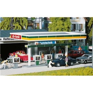 F130346  Stacja paliw