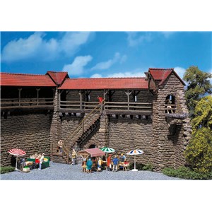 F130403  Stare miasto - wieże strażn.